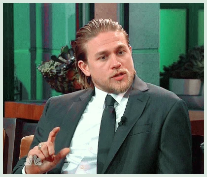 Imagem recente de charliehunnam