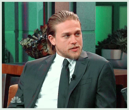 Imagem recente de charliehunnam