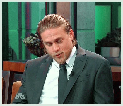 Imagem recente de charliehunnam