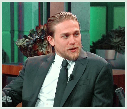 Imagem recente de charliehunnam