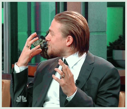 Imagem recente de charliehunnam