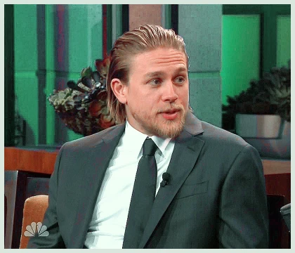 Imagem recente de charliehunnam