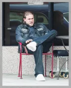 Imagem recente de charliehunnam