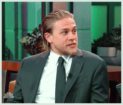 Imagem recente de charliehunnam