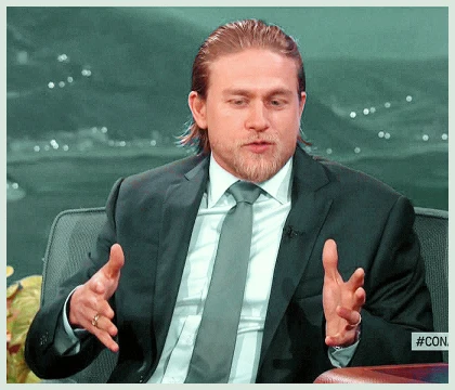 Imagem recente de charliehunnam