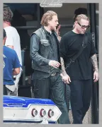 Imagem recente de charliehunnam