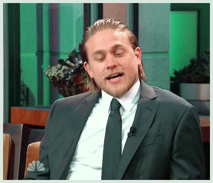 Imagem recente de charliehunnam