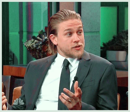 Imagem recente de charliehunnam