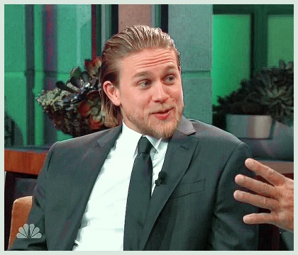 Imagem recente de charliehunnam