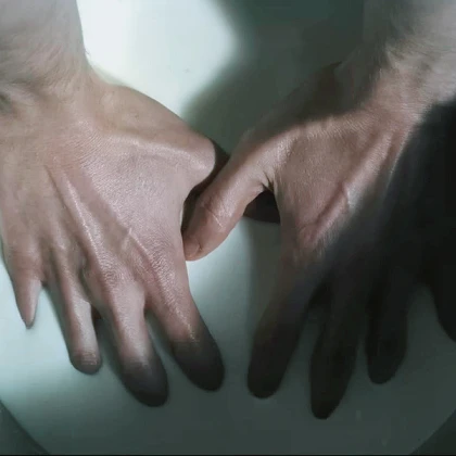 Imagem recente de charliehunnam