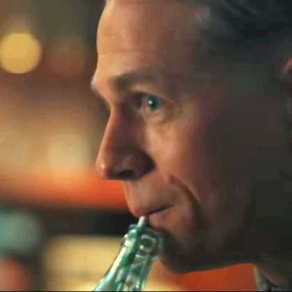 Imagem recente de charliehunnam