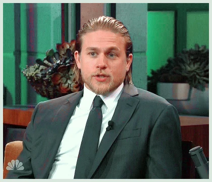Imagem recente de charliehunnam