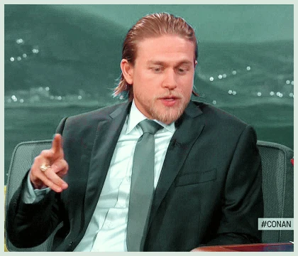 Imagem recente de charliehunnam