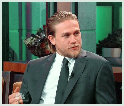 Imagem recente de charliehunnam