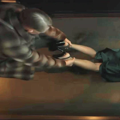 Imagem recente de charliehunnam