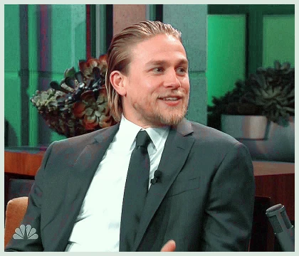 Imagem recente de charliehunnam