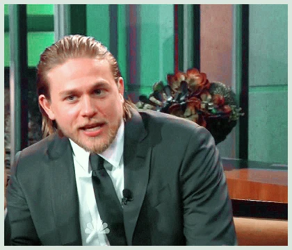 Imagem recente de charliehunnam