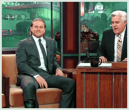 Imagem recente de charliehunnam