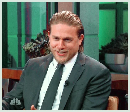 Imagem recente de charliehunnam