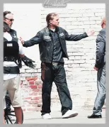 Imagem recente de charliehunnam