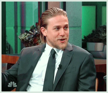 Imagem recente de charliehunnam