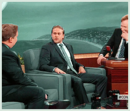 Imagem recente de charliehunnam