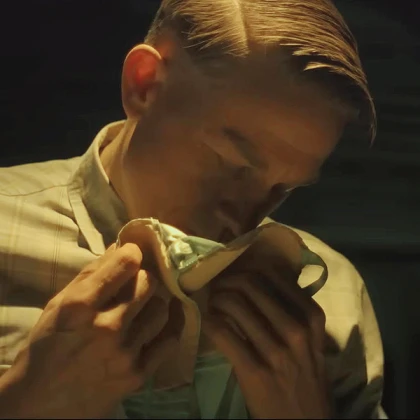 Imagem recente de charliehunnam