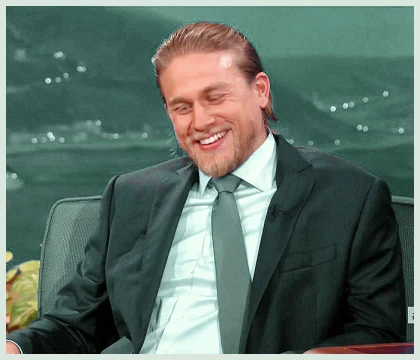 Imagem recente de charliehunnam