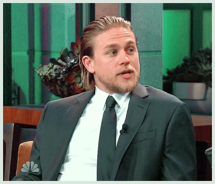 Imagem recente de charliehunnam
