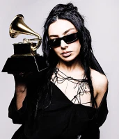 Imagem recente de charlixcx