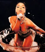 Imagem recente de chloexhalle