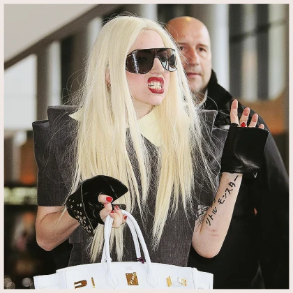 Imagem recente de crazygaga