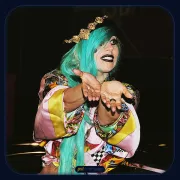 Imagem recente de crazygaga