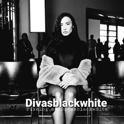 Imagem recente de divasblackwhite