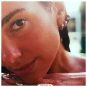 Imagem recente de dua_lipa