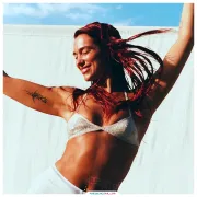 Imagem recente de dua_lipa