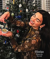 Imagem recente de dualipa