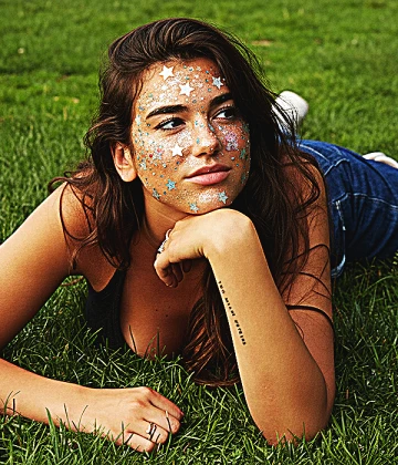 Imagem recente de dualipa