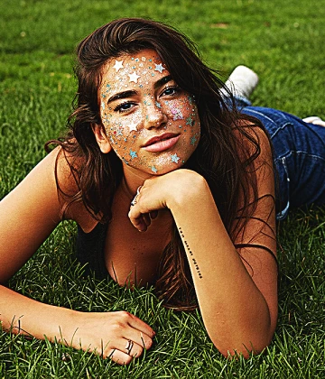 Imagem recente de dualipa