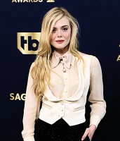 Imagem recente de ellefanning