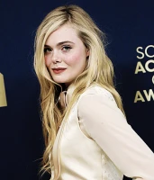 Imagem recente de ellefanning