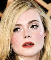 Imagem recente de ellefanning