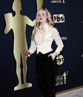 Imagem recente de ellefanning
