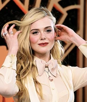 Imagem recente de ellefanning