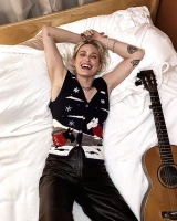 Imagem recente de emilyarmstrong