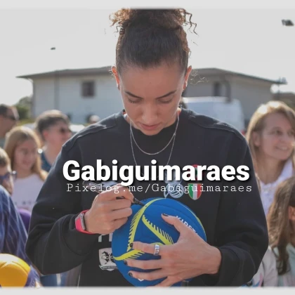 Imagem recente de gabiguimaraes