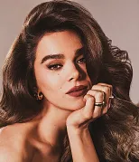 Imagem recente de haileesteinfeld