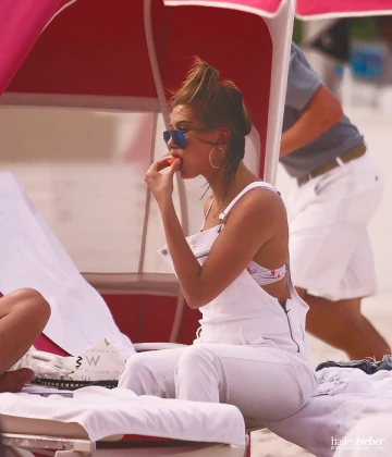 Imagem recente de haileybieber