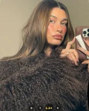 Imagem recente de haileyrhode