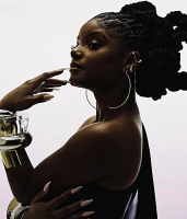 Imagem recente de hallebailey